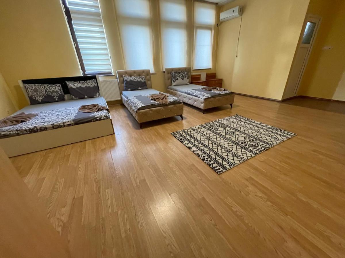 Ela Hostel Prizren Bagian luar foto