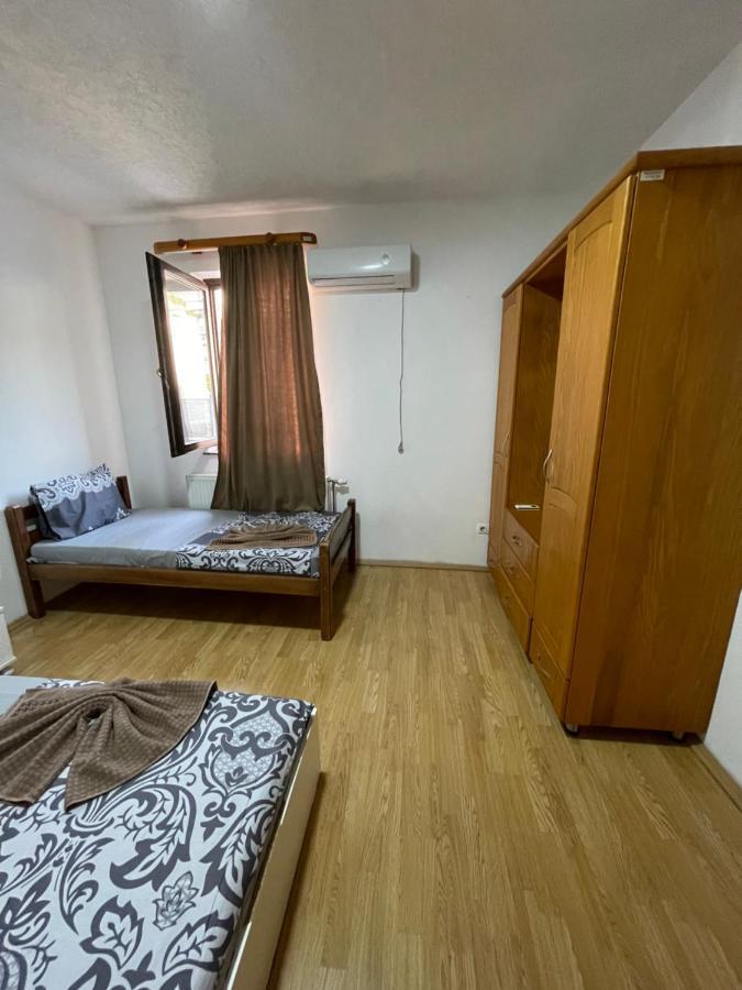 Ela Hostel Prizren Bagian luar foto