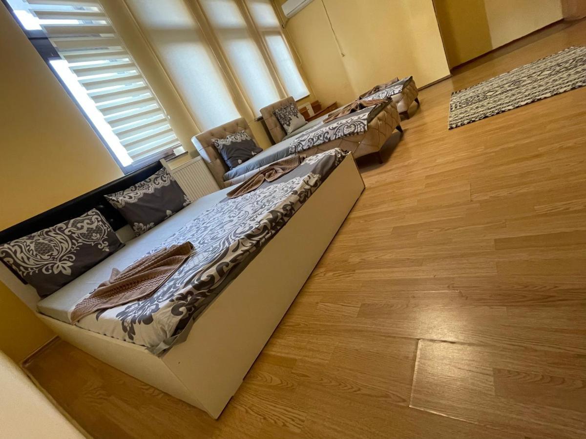 Ela Hostel Prizren Bagian luar foto